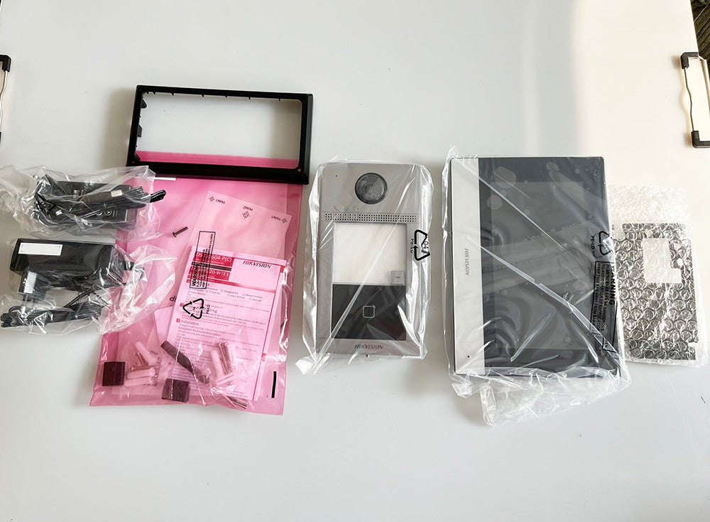 Hikvision Wi-Fi IP-videoporttelefonpaket med 7-tums färgskärm